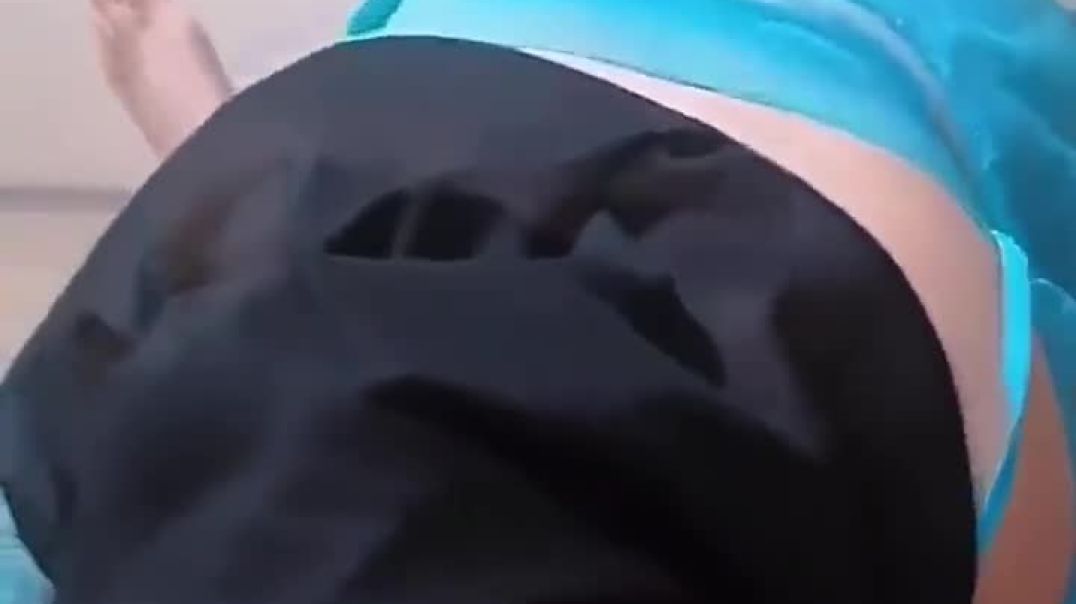 Köküne kadar ağzına alıyor