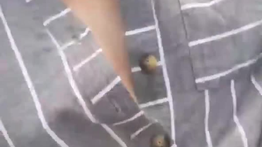 Sevgilisiyle konuşurken bile durmadı